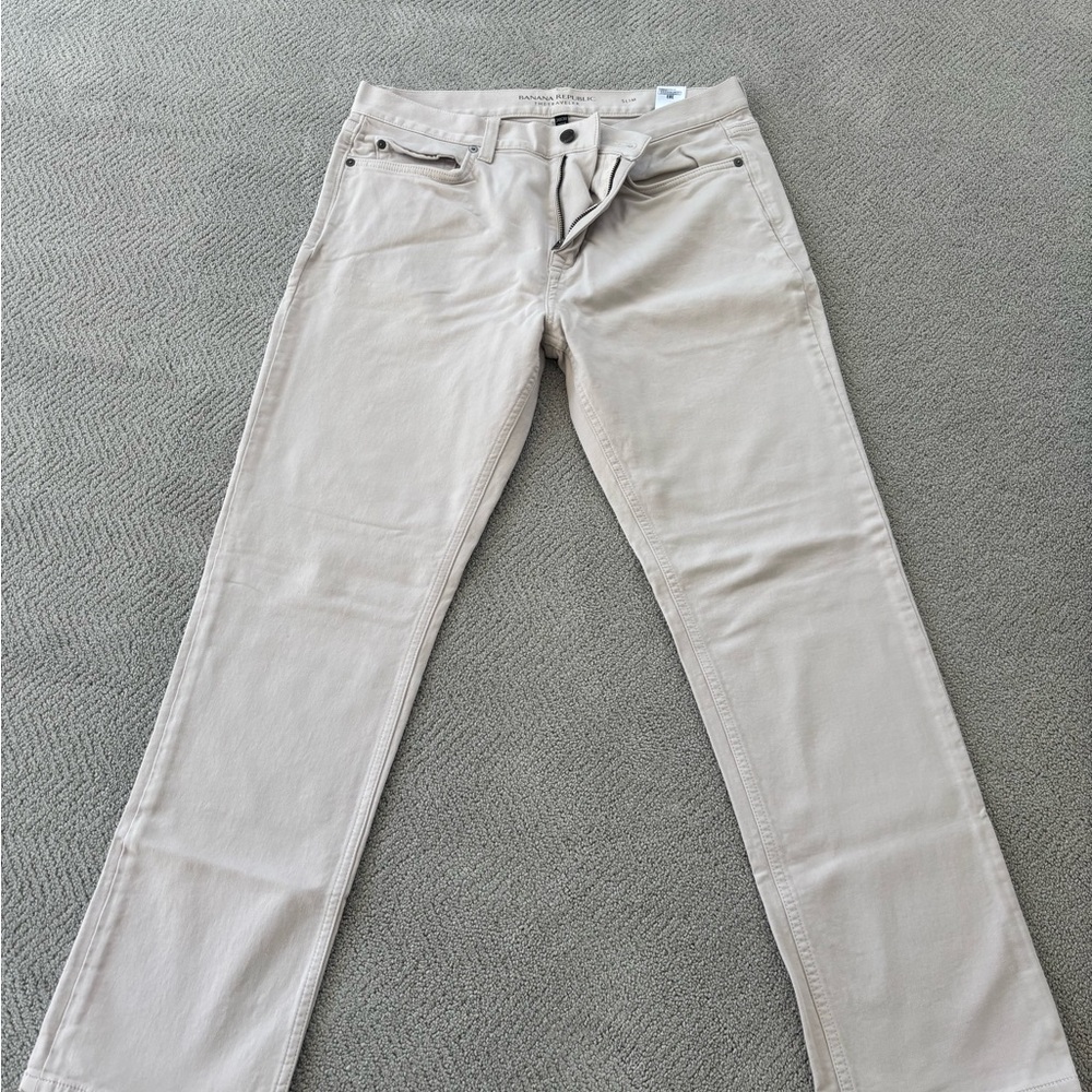 Banana Republic Light Khaki Slim The Traveler Pant
